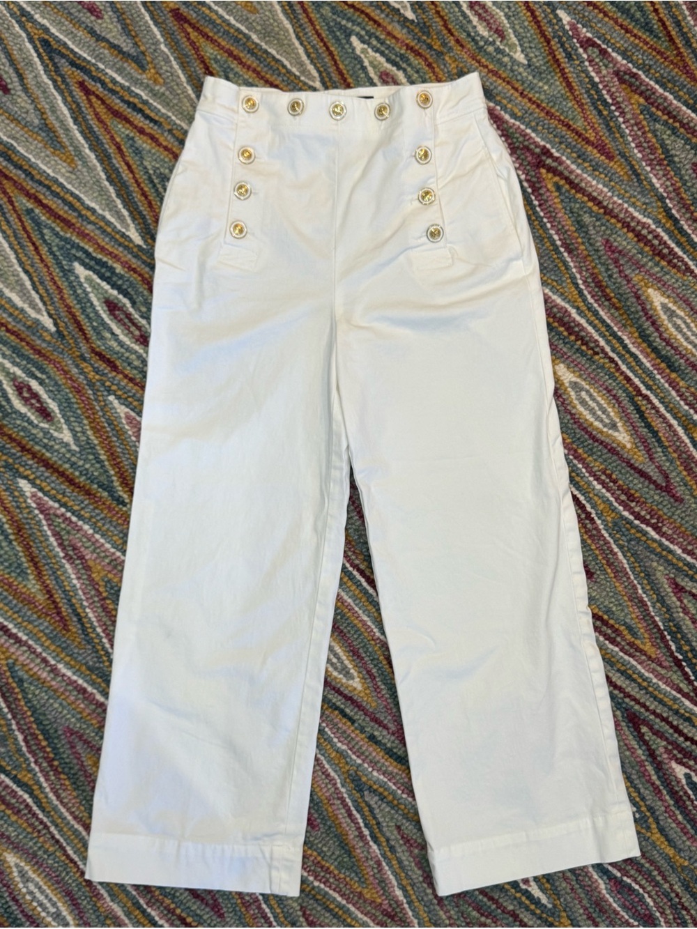 ▫️⚪️ Zara White High-Waist Capri Culottes with Gold‎ Button Detail ⚪️▫️ - Picture 2 of 7